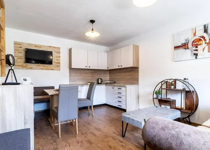 Lucia Bana Apartament *